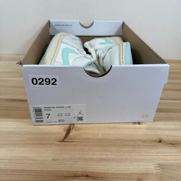 Air Jordan 1 Low Retro Sneakers Sail Igloo Blue DC0774-134 Women's Size 7 - Picture 10 of 10